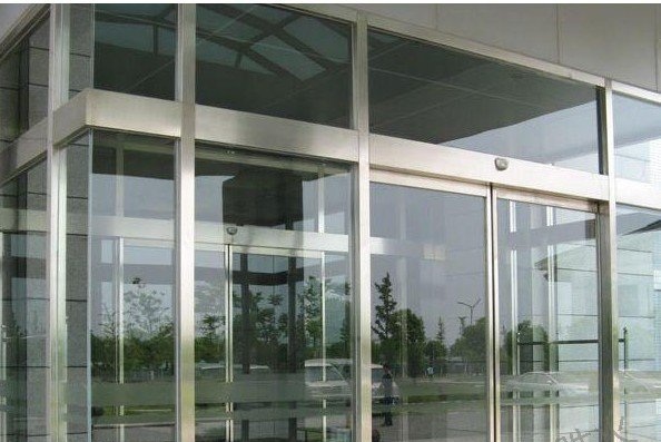 紅外感應(yīng)玻璃門哪家好