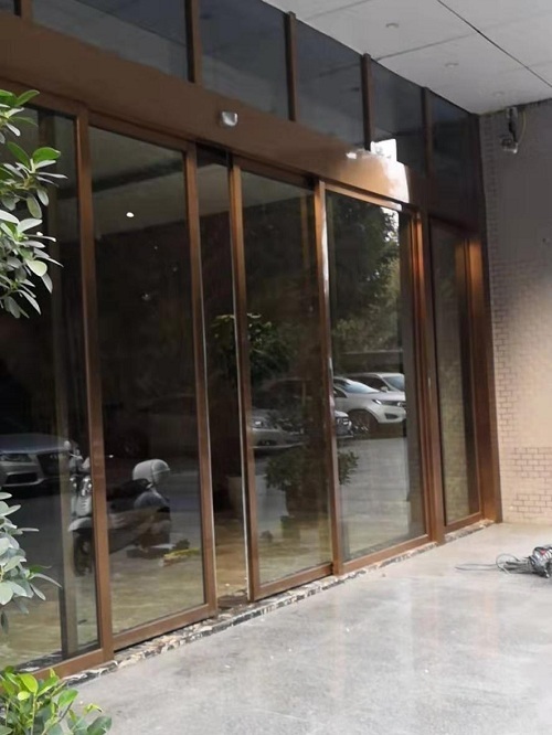 成都酒店感應(yīng)自動門案例