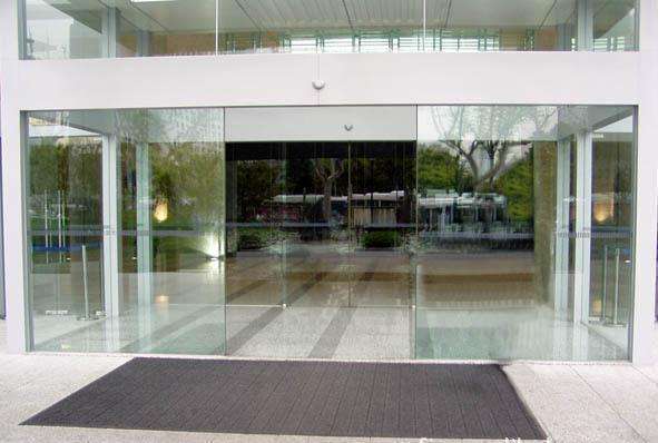 自動玻璃門的工作原理及安裝方法介紹